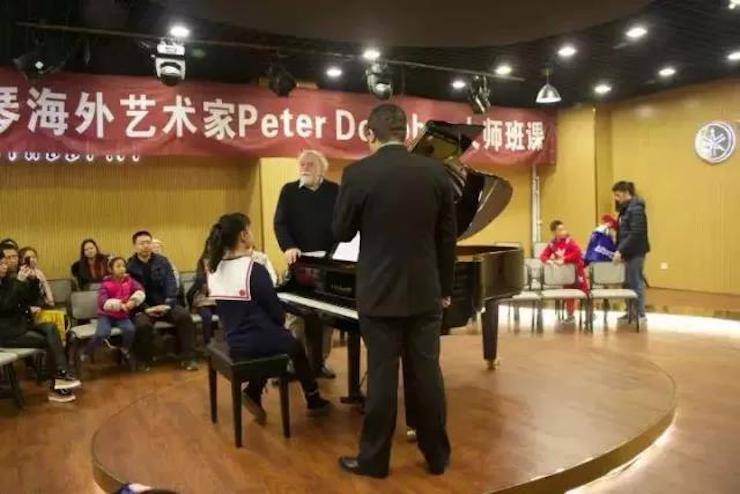 【回顾】壹定发海外艺术家Peter Donohoe成都雅音大师班讲座活动圆满落幕！